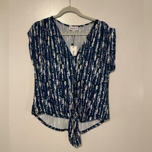 Veronica M Women’s Casual Sleeveless Top Blue Size Medium